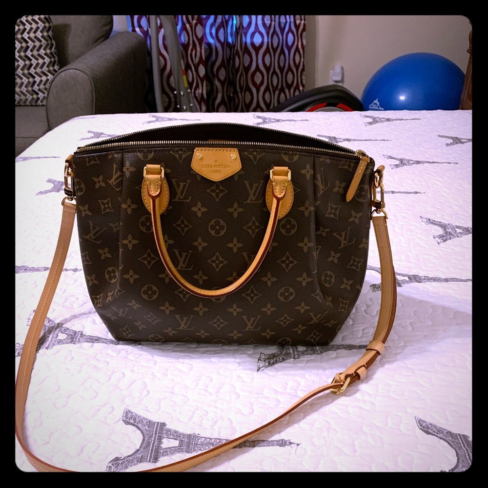 🎈SOLD 🎈🎉Louis Vuitton Turrene MM🎉🎈